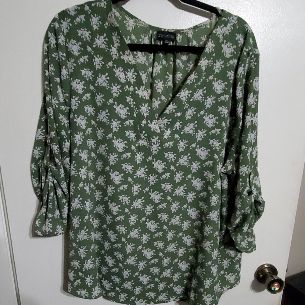 2/10 GUC Blouse sz 3X